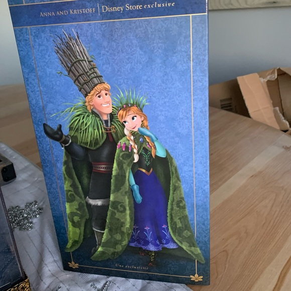 Anna and Kristoff Disney Designer Collection Dolls - Picture 9 of 9